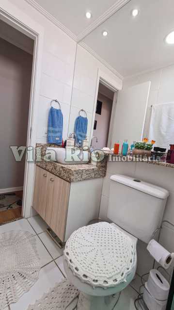 Conheça 6 Banheiro 1. do imóvel - Belíssimo apartamento no Condomínio Dez Rocha Miranda. - VAP21584 - 15 6 Banheiro 1. - 15