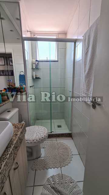 Conheça 6 banheiro 2. do imóvel - Belíssimo apartamento no Condomínio Dez Rocha Miranda. - VAP21584 - 16 6 banheiro 2. - 16