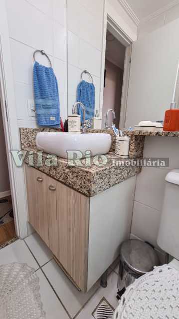 Conheça 6 Banheiro 3. do imóvel - Belíssimo apartamento no Condomínio Dez Rocha Miranda. - VAP21584 - 17 6 Banheiro 3. - 17