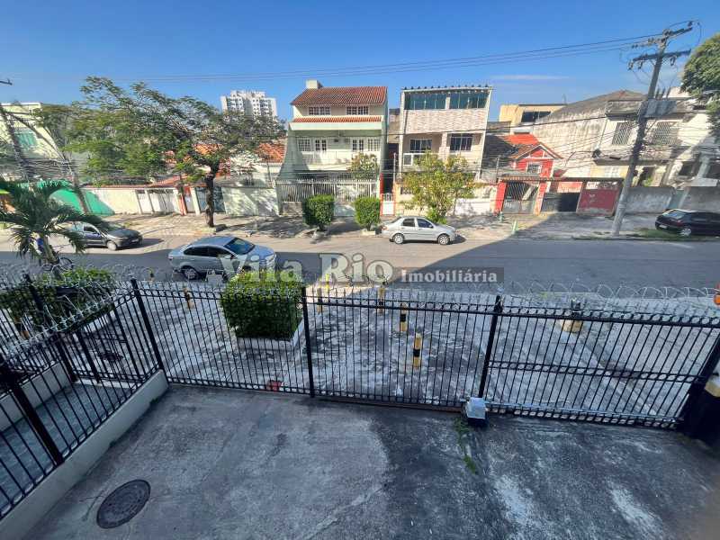 7f27637a-6c14-42fd-940d-2c4edb - 18