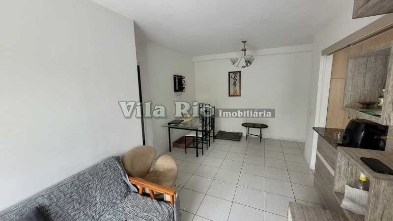 1 Sala 4. - 3