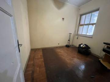 Bom apartamento no Largo do Bicão. - VAP10154