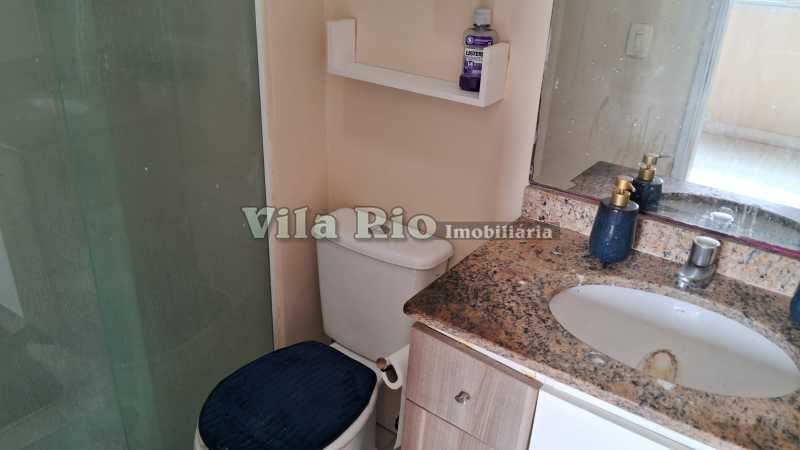 4.4 Banheiro Suíte. - 13