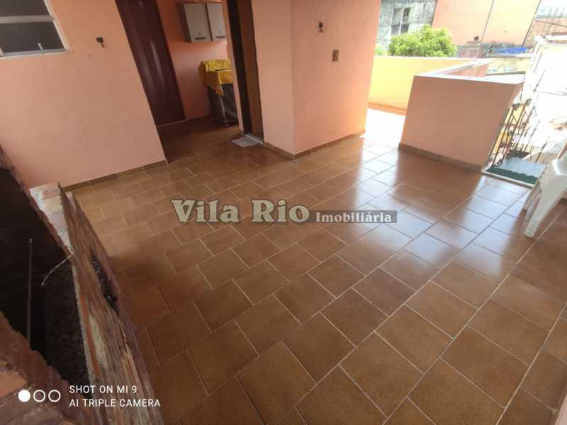 Conheça 1 Terraço 3. do imóvel - Excelente casa tríplex com 04 quartos. - VCA40090 - 3 1 Terraço 3. - 3