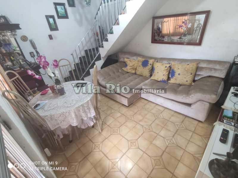 Conheça 2 Sala 1. do imóvel - Excelente casa tríplex com 04 quartos. - VCA40090 - 7 2 Sala 1. - 7