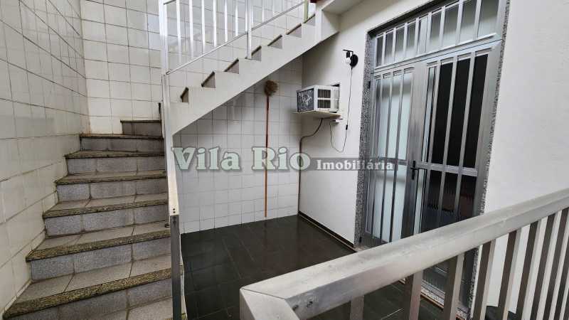 Acesso ao primeiro piso e ao t - 20