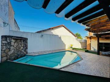 Próximo ao restaurante Graça da Vila. - VCA40091