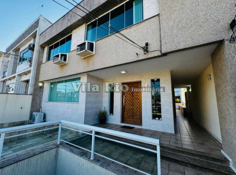 Conheça 19.1 Frente. do imóvel - Próximo ao restaurante Graça da Vila. - VCA40091 - 30 19.1 Frente. - 30