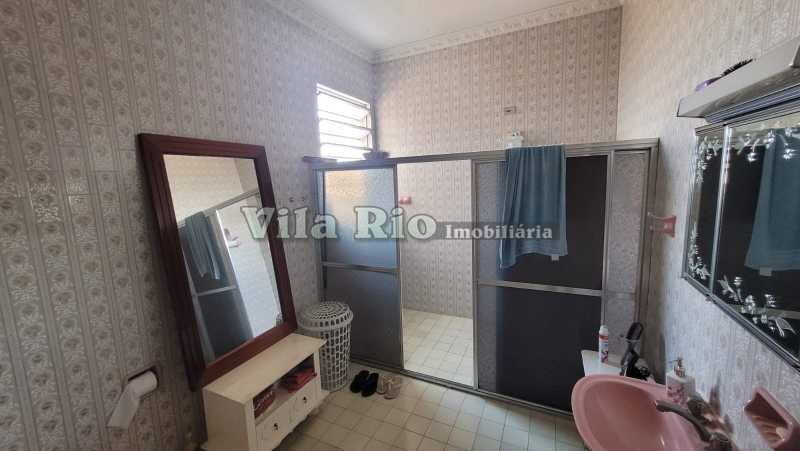 Conheça 7 Banheiro 1. do imóvel - Excelente casa triplex com terraço. - VCV30018 - 13 7 Banheiro 1. - 13