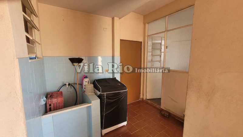 Conheça 10 Quintal 3. do imóvel - Excelente casa triplex com terraço. - VCV30018 - 20 10 Quintal 3. - 20