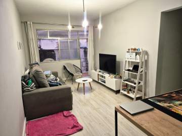 Apartamento com varanda, 02 quartos, suíte e garagem. - VAP21606