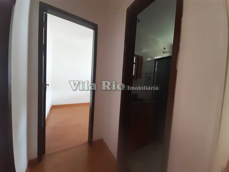 Conheça 10circulaçao. do imóvel - 02 quartos com varanda e dependência completa na Vila da Penha. - VAP21608 - 10 10circulaçao. - 10