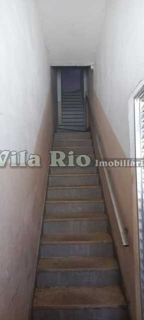 11.1 ESCADA - FOTO 01. - 16