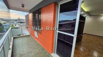 Amplo apartamento dois quartos mais dependência na Vila da Penha. - VAP21649