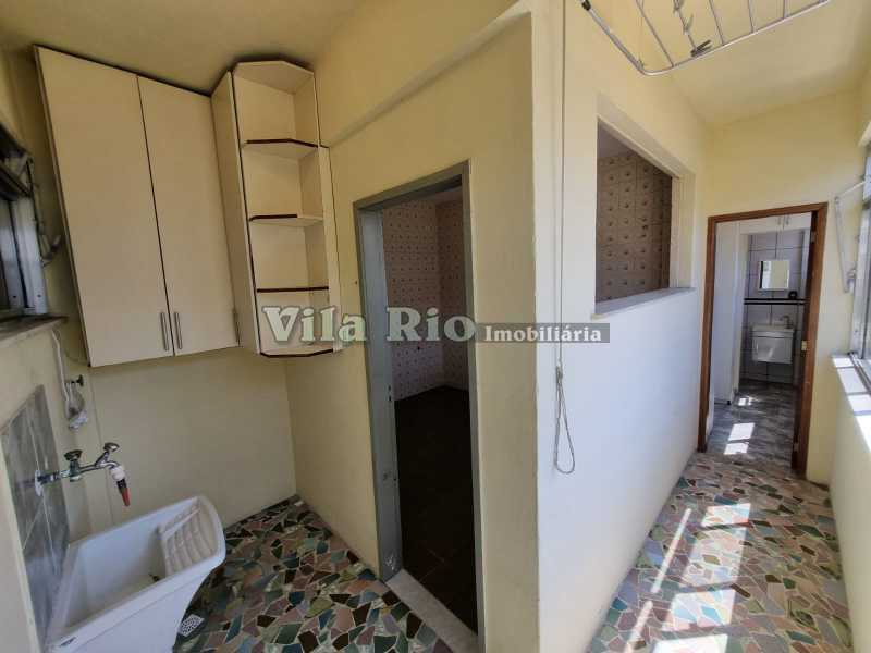 Conheça 19. do imóvel - Amplo apartamento 02 quartos mais dependência em Irajá. - VAP21666 - 19 19. - 19