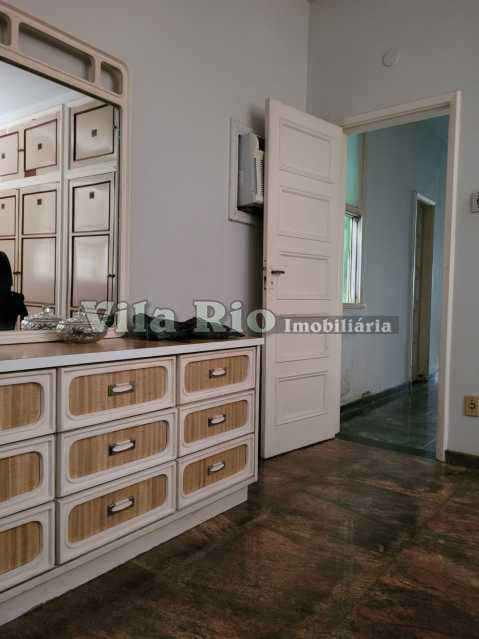 3 Interno 3. - 21