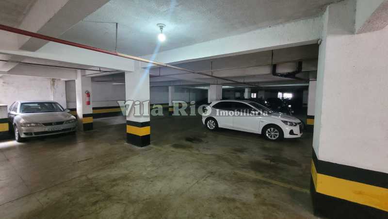 Conheça 18 Estacionamento 2. do imóvel - Excelente cobertura duplex no Méier. - VCO20030 - 27 18 Estacionamento 2. - 27