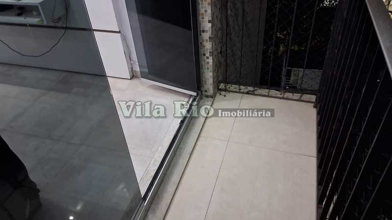 Conheça 10.1 Varanda sala. do imóvel - Lindo apartamento 02 quartos em ótima localização. - VAP21692 - 24 10.1 Varanda sala. - 24