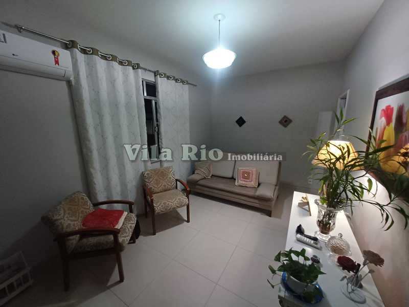Conheça 04 - sala. do imóvel - Aconchegante apartamento na Vila da Penha. - VAP21703 - 25 04 - sala. - 25
