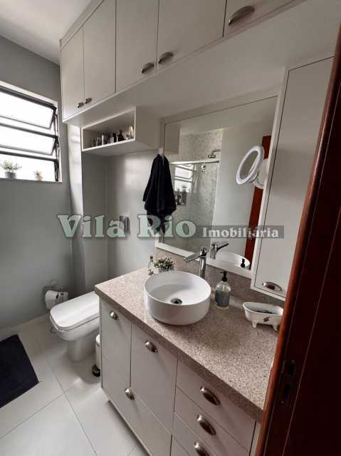 Conheça 10banheiro suite. do imóvel - Cobertura linear no Edifício Residencial Portinari. - VCO30061 - 11 10banheiro suite. - 11
