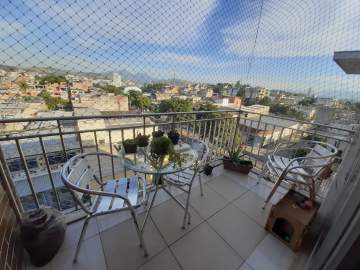Vendo amplo apartamento 02 quartos mais dependência com 02 vagas. - VAP21711