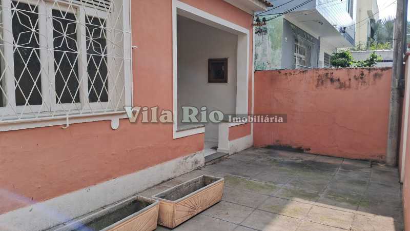 1.1 Fachada. - 1