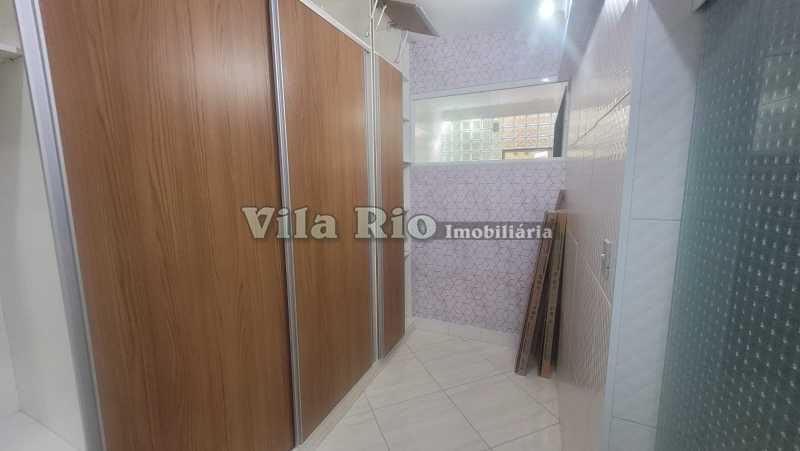 Conheça 10 Closet 1. do imóvel - Belo apartamento tipo casa com 03 quartos e área gourmet. - VAP30531 - 18 10 Closet 1. - 18