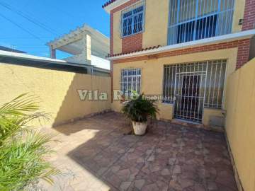 Apartamento tipo casa localizado em uma rua fechada. - VAP21730