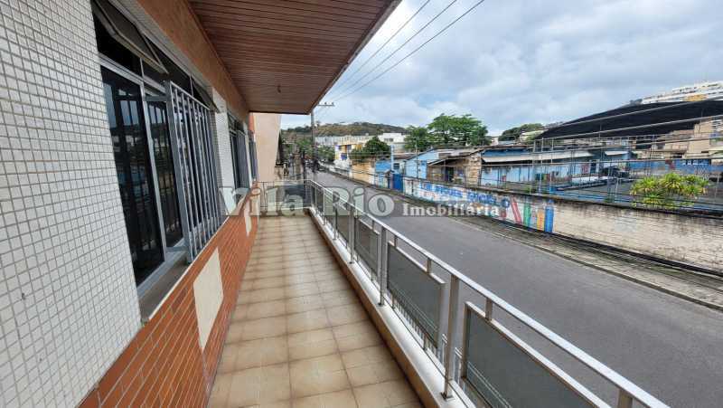 Conheça 4 Varanda. do imóvel - Excelente apartamento 04 quartos e 03 banheiros na Vila da Penha. - VAP40028 - 5 4 Varanda. - 5