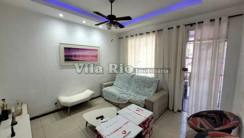 Conheça 6 Sala 1. do imóvel - Espetacular casa duplex com piscina na Vila da Penha. - VCA40095 - 7 6 Sala 1. - 7