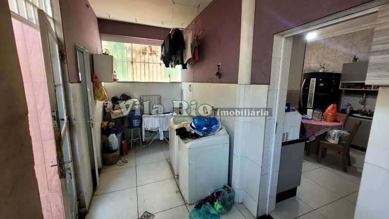 Conheça 11 Área de serviço 1. do imóvel - Espetacular casa duplex com piscina na Vila da Penha. - VCA40095 - 15 11 Área de serviço 1. - 15