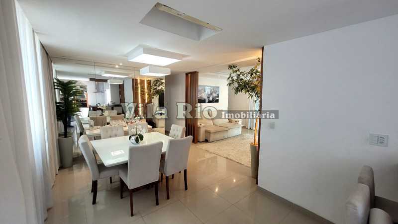 Conheça 14 Sala 4. do imóvel - Espetacular casa duplex com piscina na Vila da Penha. - VCA40095 - 20 14 Sala 4. - 20
