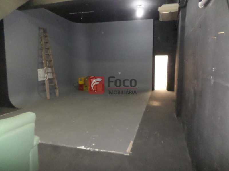 Conheça SALÃO 1º PAV. do imóvel - Prédio 495m² à venda Rua Alice, Laranjeiras, Rio de Janeiro - R$ 1.150.000 - FLPR00008 - 6 SALÃO 1º PAV. - 6