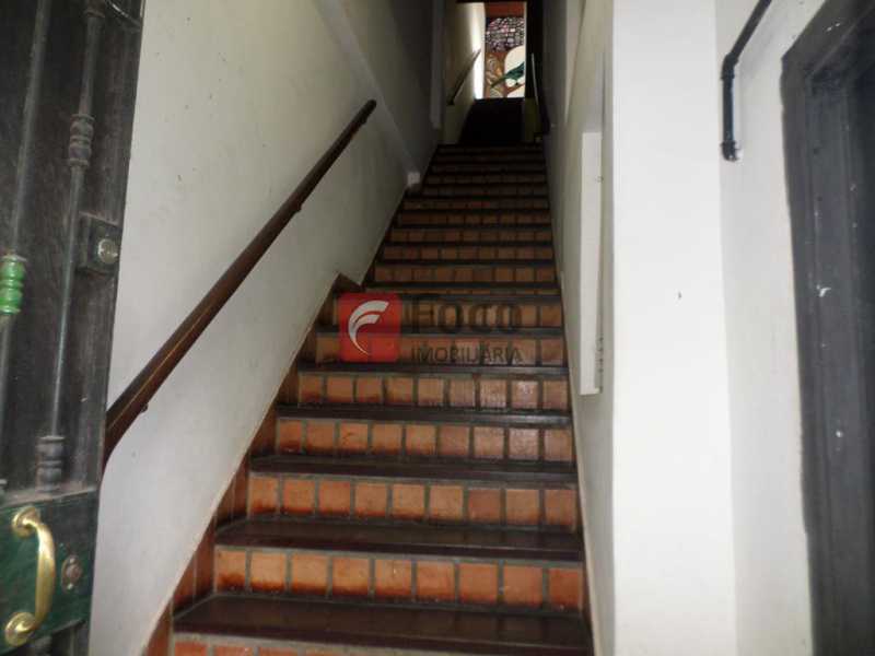 Conheça ACESSO 2º PAV. do imóvel - Prédio 495m² à venda Rua Alice, Laranjeiras, Rio de Janeiro - R$ 1.150.000 - FLPR00008 - 13 ACESSO 2º PAV. - 13