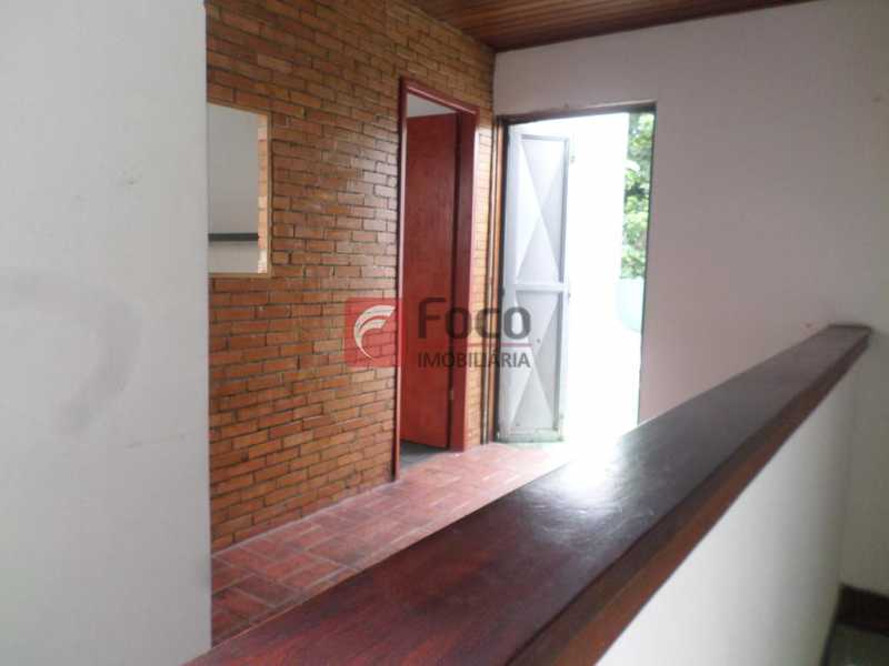 Conheça SALA 2º PAV. do imóvel - Prédio 495m² à venda Rua Alice, Laranjeiras, Rio de Janeiro - R$ 1.150.000 - FLPR00008 - 19 SALA 2º PAV. - 19