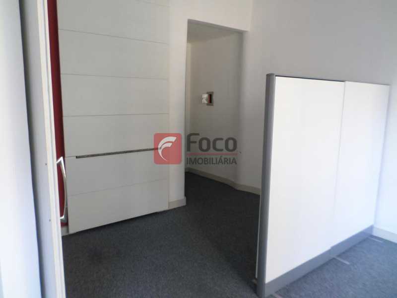 Conheça VISTA RECEPÇÃO / SALA do imóvel - Apartamento à venda Avenida Calógeras, Centro, Rio de Janeiro - R$ 550.000 - FLAP22169 - 7 VISTA RECEPÇÃO / SALA - 7