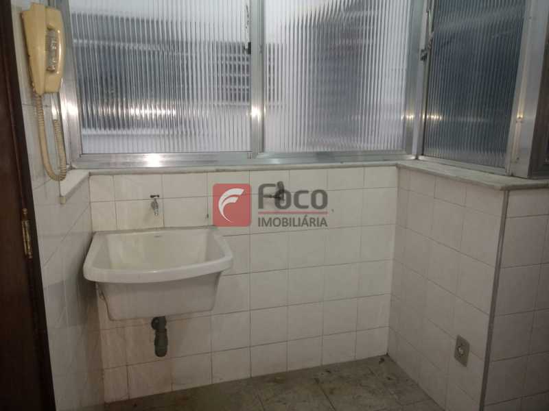 Conheça ÁREA SERVIÇO do imóvel - Apartamento à venda Rua das Laranjeiras, Laranjeiras, Rio de Janeiro - R$ 700.000 - FLAP22286 - 18 ÁREA SERVIÇO - 18