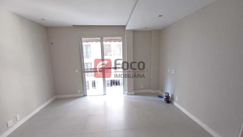 Conheça 4 do imóvel - OPORUNIDADE 2 SUITES 1 VAGA TODO REFORMADO !! - JBAP21698 - 3 4 - 3