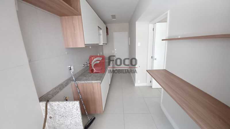 Conheça 12 do imóvel - OPORUNIDADE 2 SUITES 1 VAGA TODO REFORMADO !! - JBAP21698 - 23 12 - 23