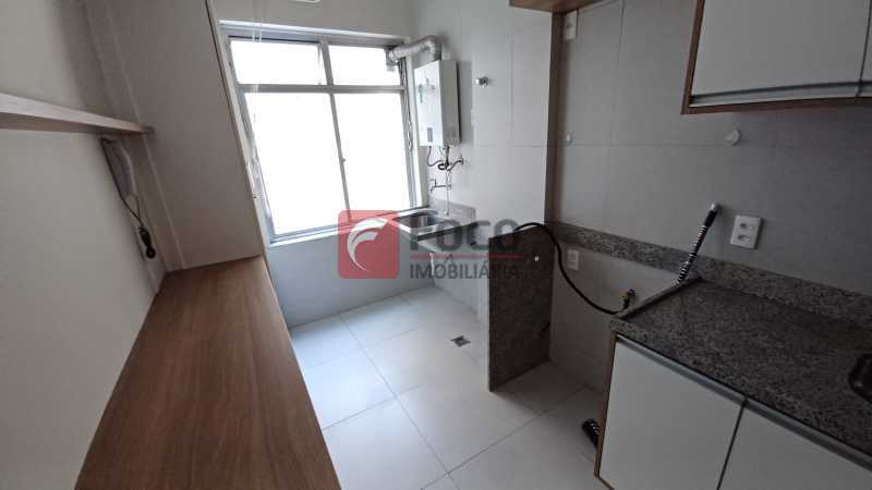 Conheça 14 do imóvel - OPORUNIDADE 2 SUITES 1 VAGA TODO REFORMADO !! - JBAP21698 - 25 14 - 25