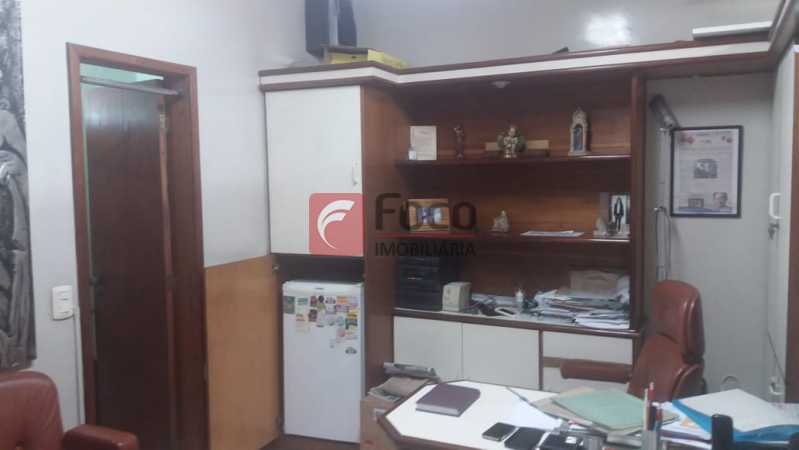 Consultorio 1 - 7