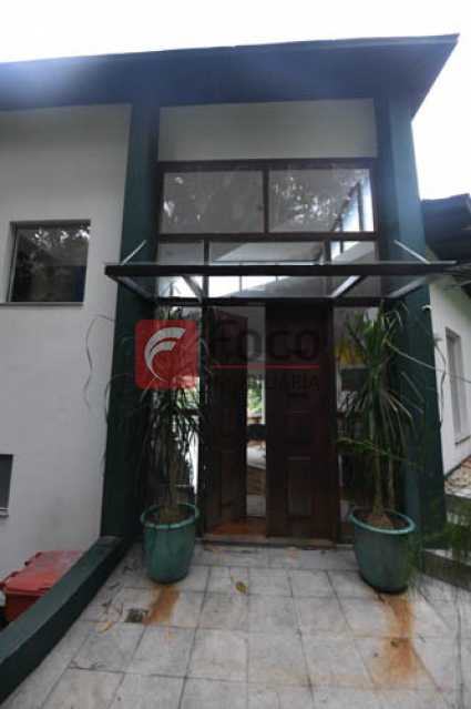 Conheça Fachada do imóvel - Casa em Condomínio à venda Rua Poeta Khalil Gibran, Itanhangá, Rio de Janeiro - R$ 3.800.000 - JBCN40007 - 21 Fachada - 21