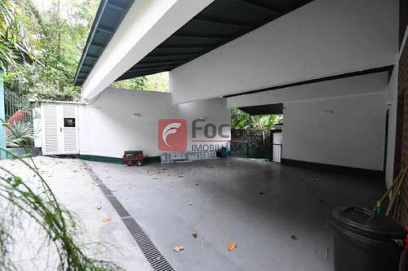 Conheça Garagem do imóvel - Casa em Condomínio à venda Rua Poeta Khalil Gibran, Itanhangá, Rio de Janeiro - R$ 3.800.000 - JBCN40007 - 20 Garagem - 20