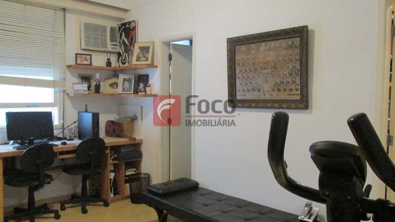 Suite 2 - 15