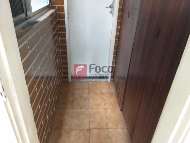 BANHEIRO SUÍTE - 17