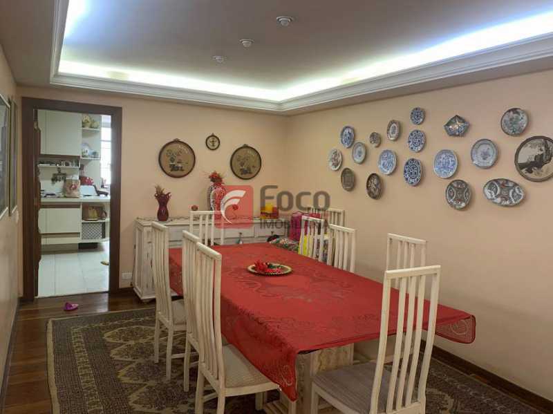 SALA - 7