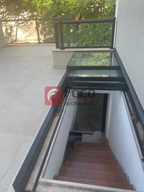 Conheça ESCADA LINEAR do imóvel - Cobertura à venda Rua Vinícius de Moraes, Ipanema, Rio de Janeiro - R$ 3.450.000 - JBCO20067 - 20 ESCADA LINEAR - 20