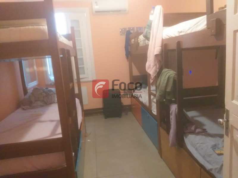 QUARTO - 19
