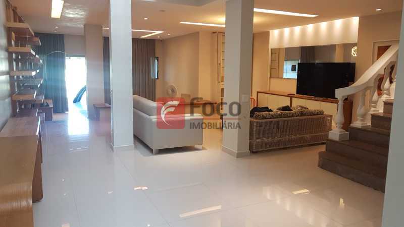 Conheça SALÃO EM 2 AMBIENTES do imóvel - Casa à venda Rua Triunfo, Santa Teresa, Rio de Janeiro - R$ 2.300.000 - JBCA30044 - 3 SALÃO EM 2 AMBIENTES - 3