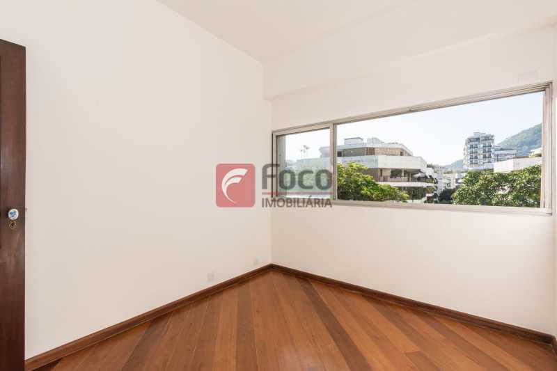 desktop_master_bedroom37 - 12